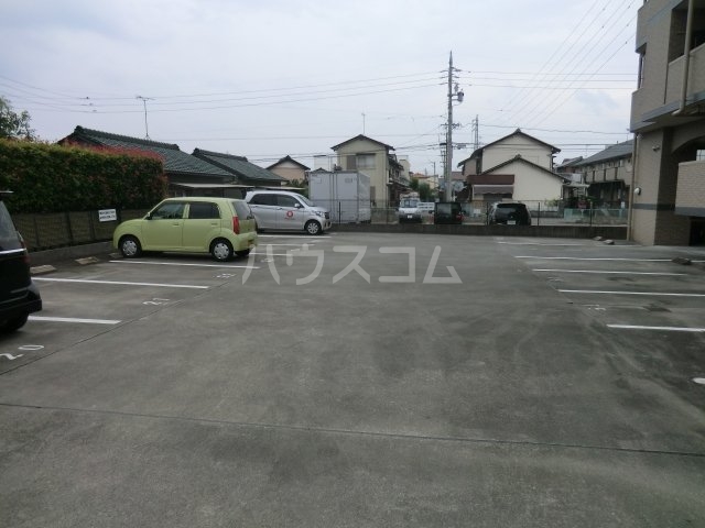 22/30 駐車場