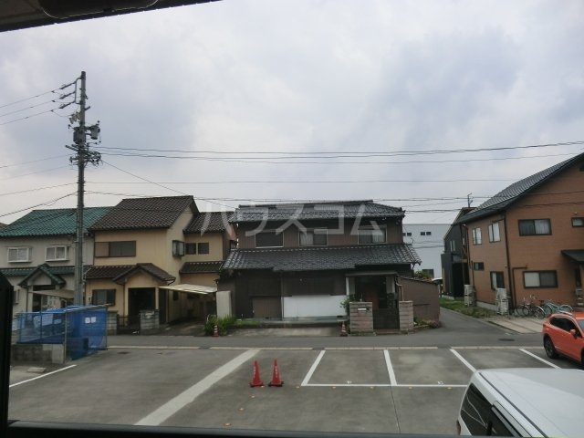 23/30 駐車場