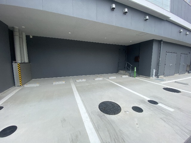 28/30 駐車場