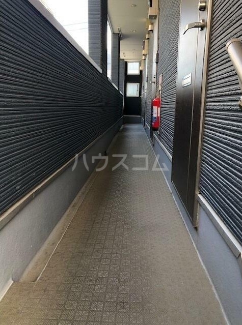 22/30 エントランス