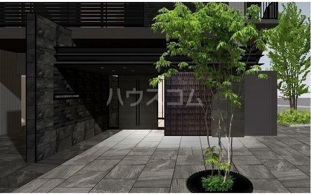 24/30 エントランス