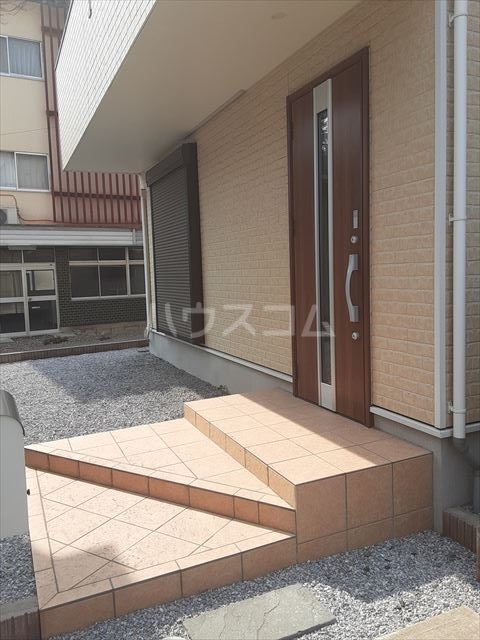 21/30 エントランス