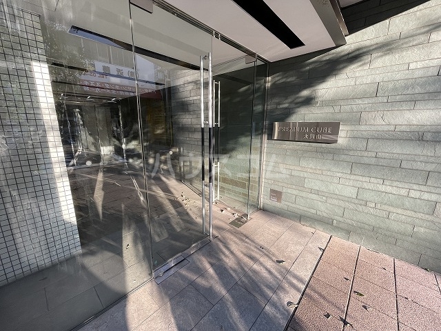 21/30 エントランス