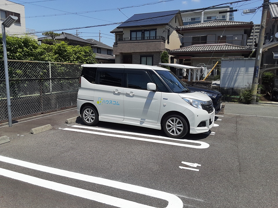 2/3 駐車場