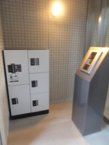 25/29 エントランス