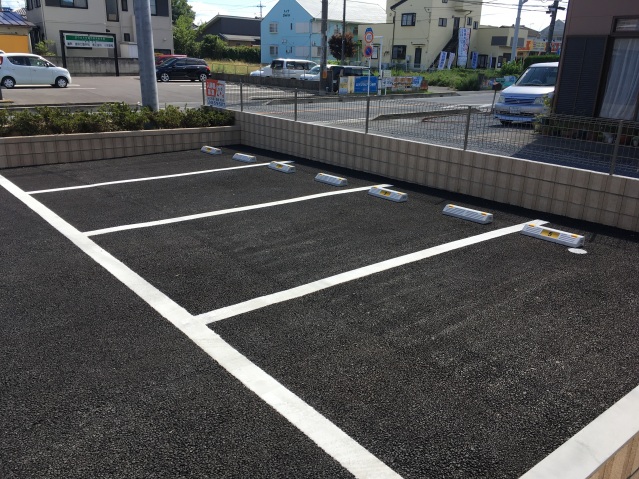 13/22 駐車場