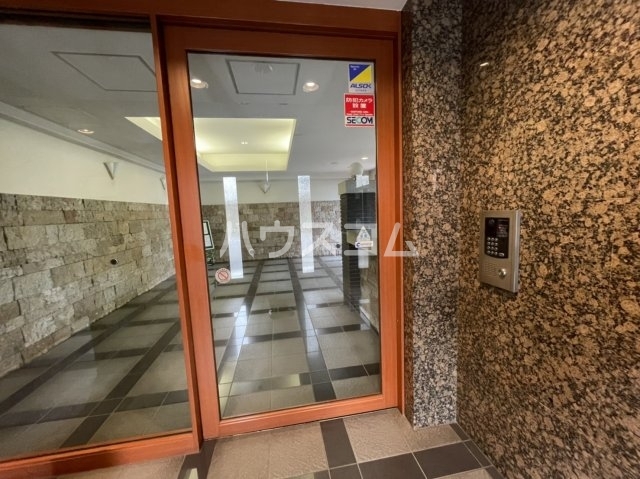 2/3 エントランス