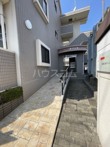 22/25 エントランス