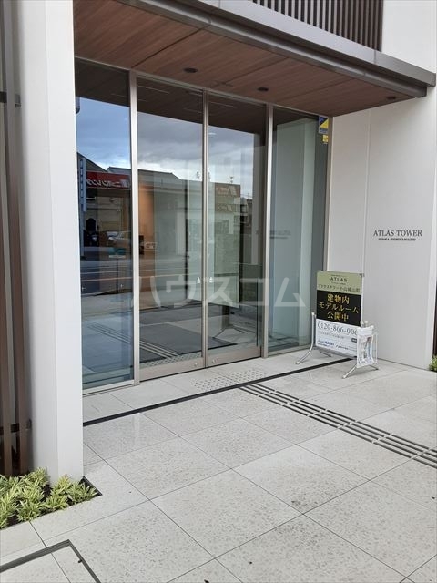 21/28 エントランス