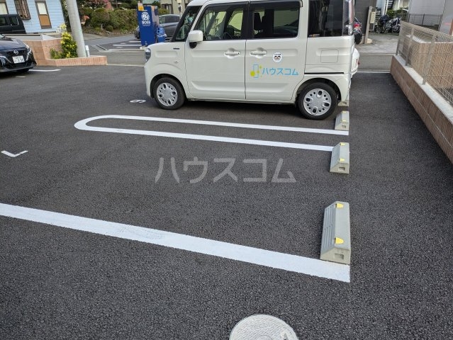 23/29 駐車場