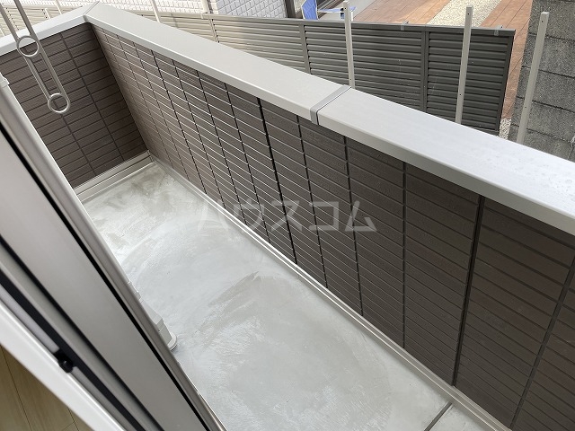 21/30 バルコニー