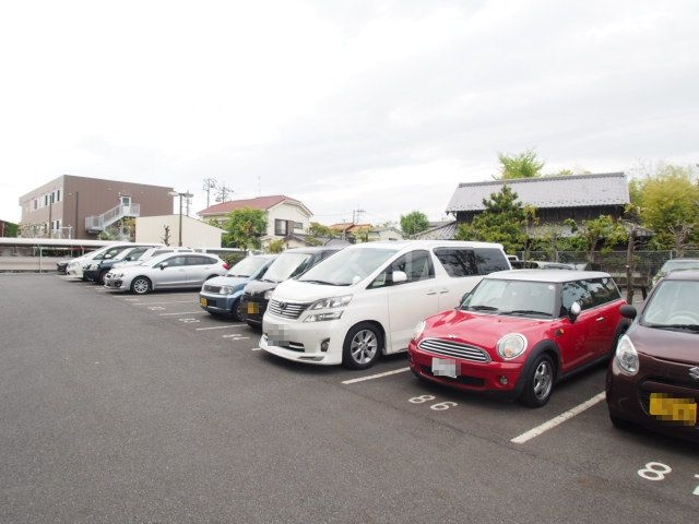 25/30 駐車場