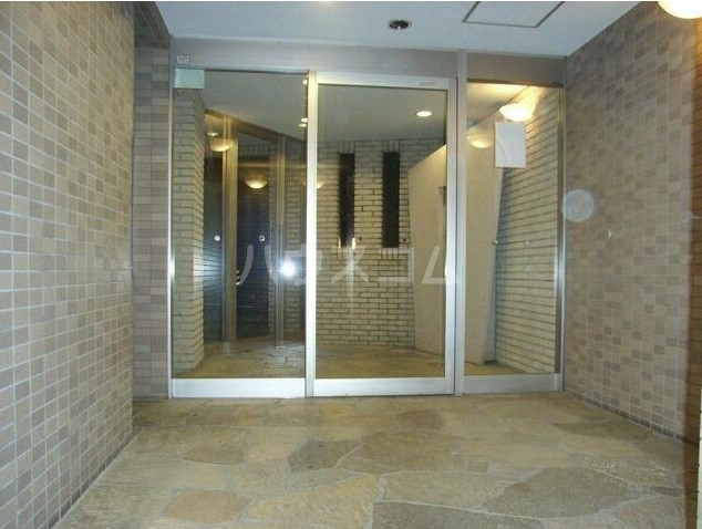 14/16 エントランス