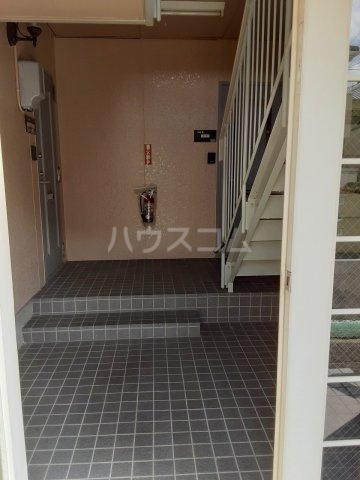 17/19 エントランス