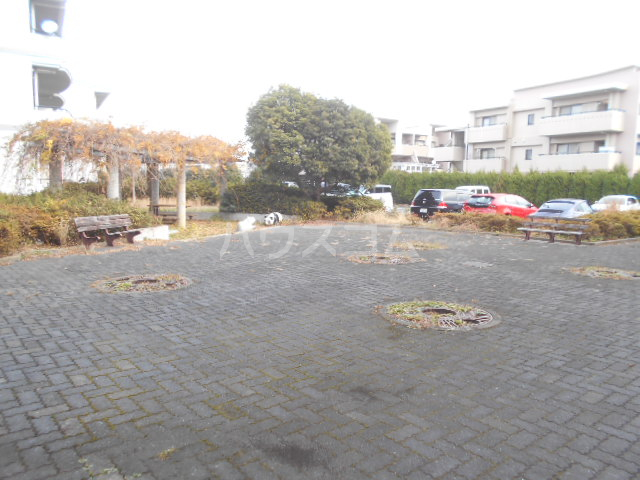 28/30 駐車場