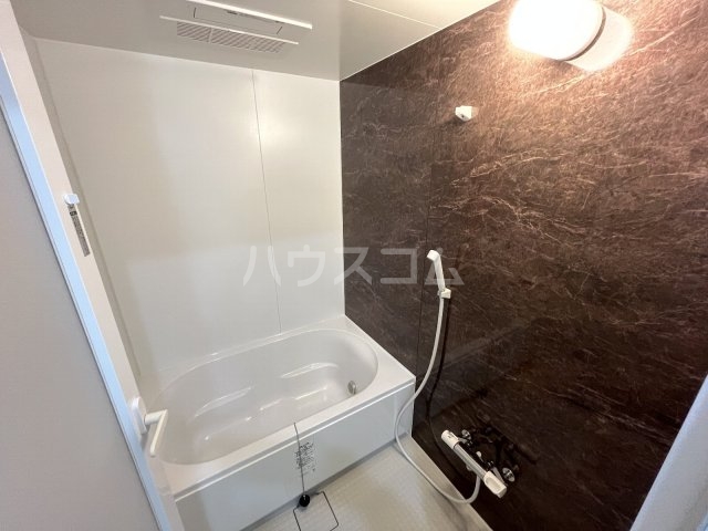 17/30 浴室