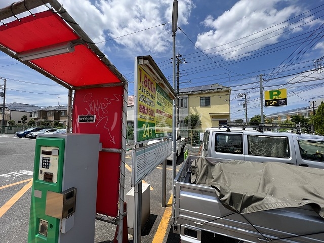 27/30 駐車場