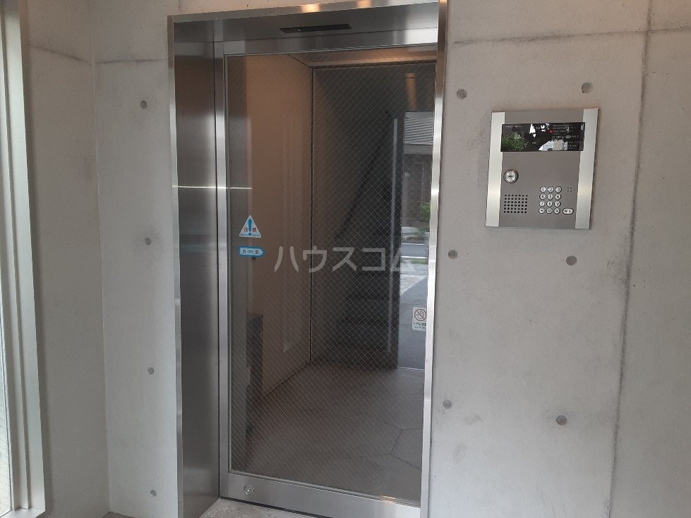 29/30 エントランス