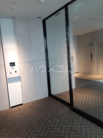 15/22 エントランス