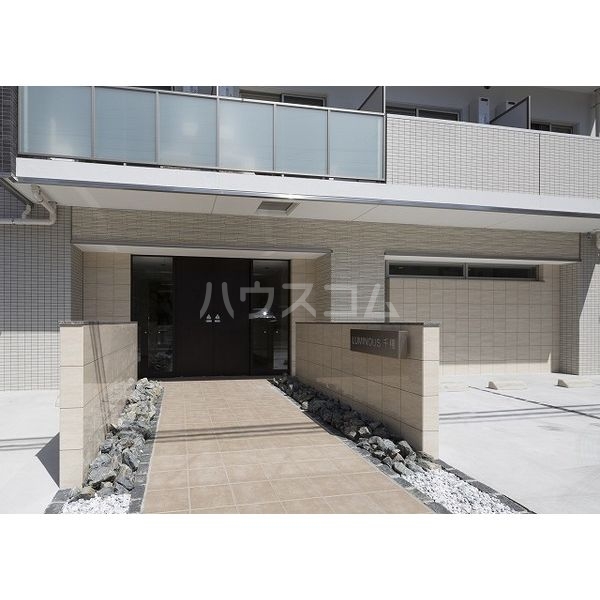 14/19 エントランス