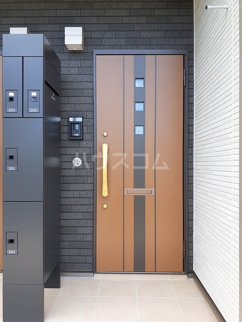 14/21 エントランス