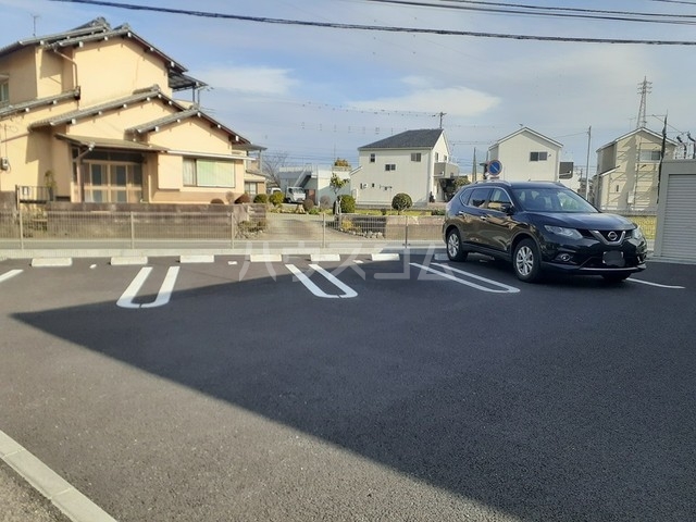 21/27 駐車場