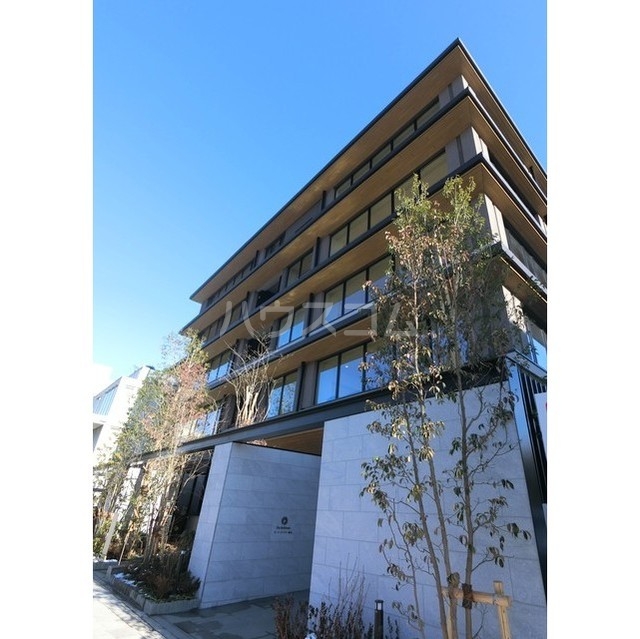 14/17 エントランス