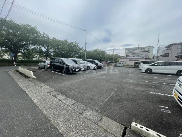 25/30 駐車場