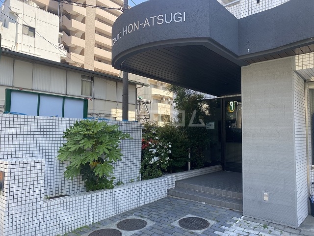 28/30 エントランス