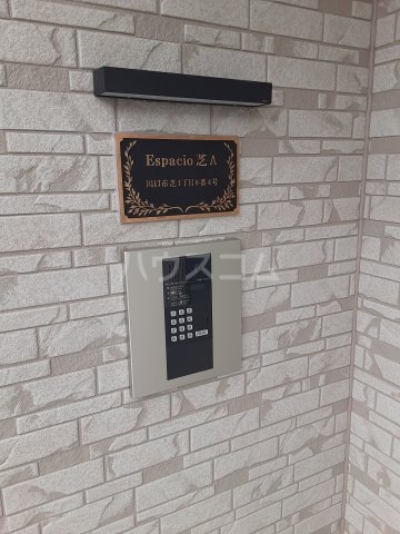 28/30 エントランス