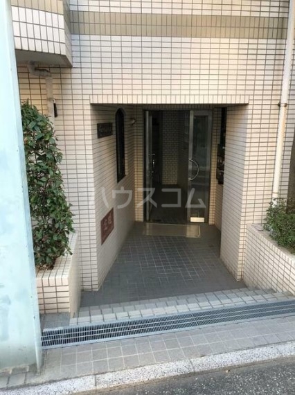 16/22 エントランス