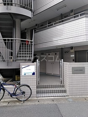 16/26 エントランス