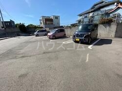 17/27 駐車場