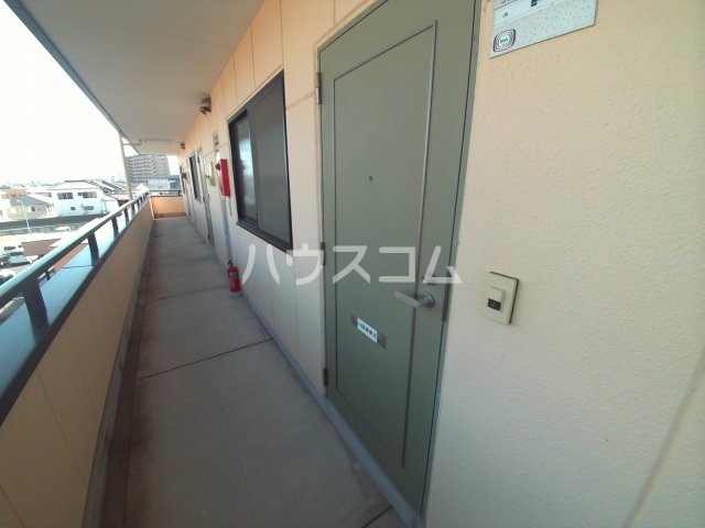 19/29 エントランス