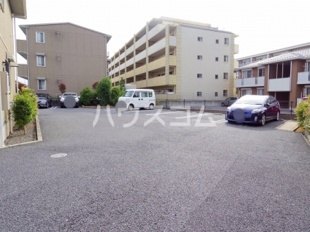 14/15 駐車場