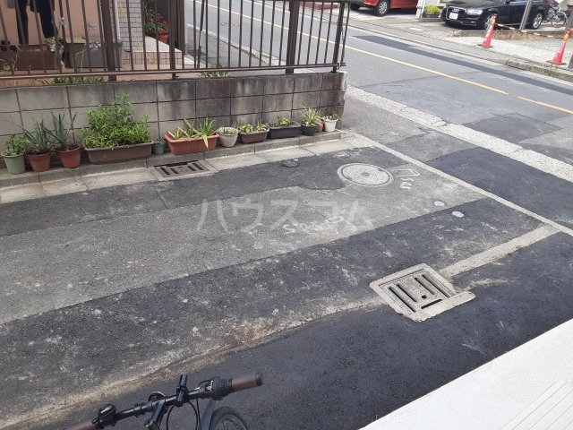 23/30 駐車場