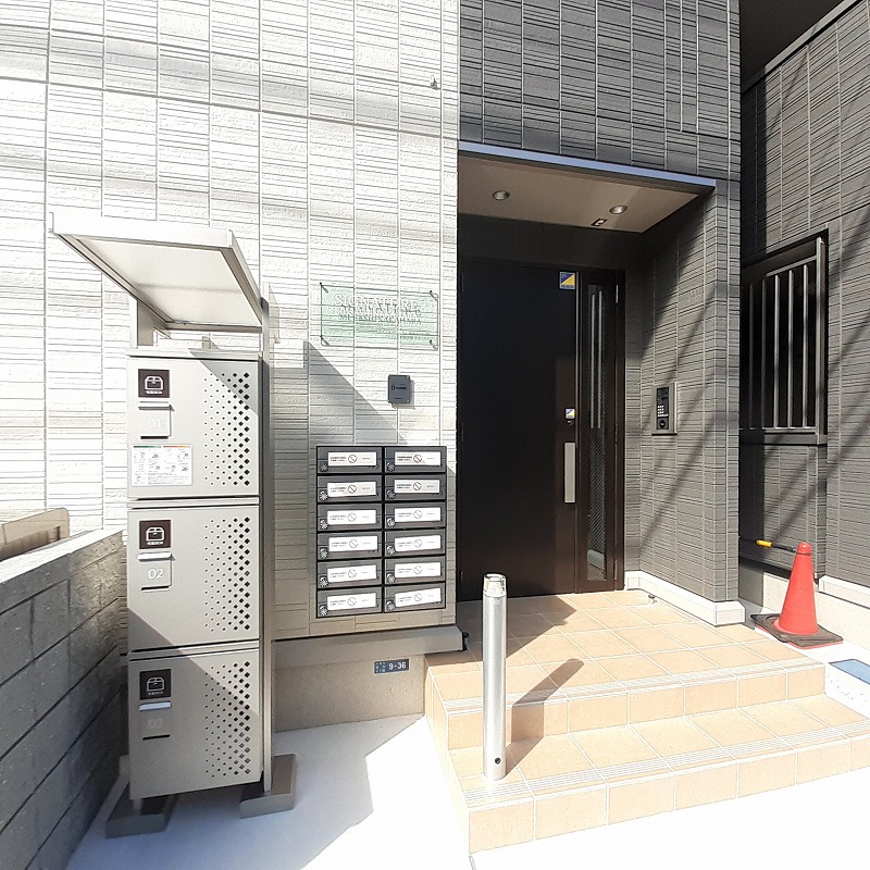 21/25 エントランス