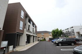 23/30 駐車場