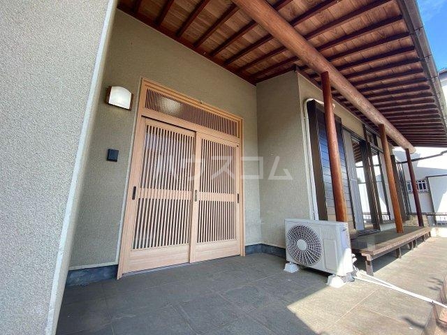 2/4 エントランス