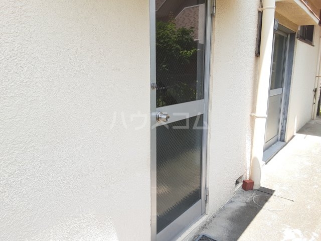 25/30 エントランス