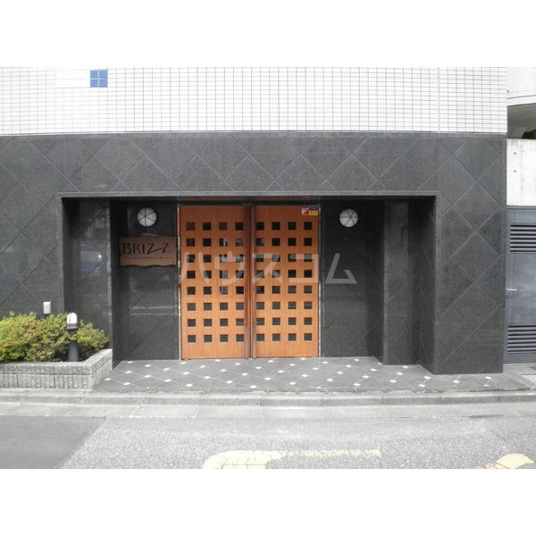 17/18 エントランス