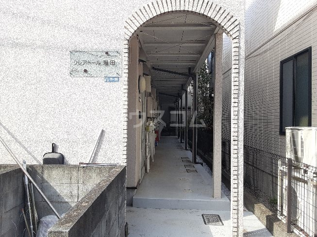 24/30 エントランス