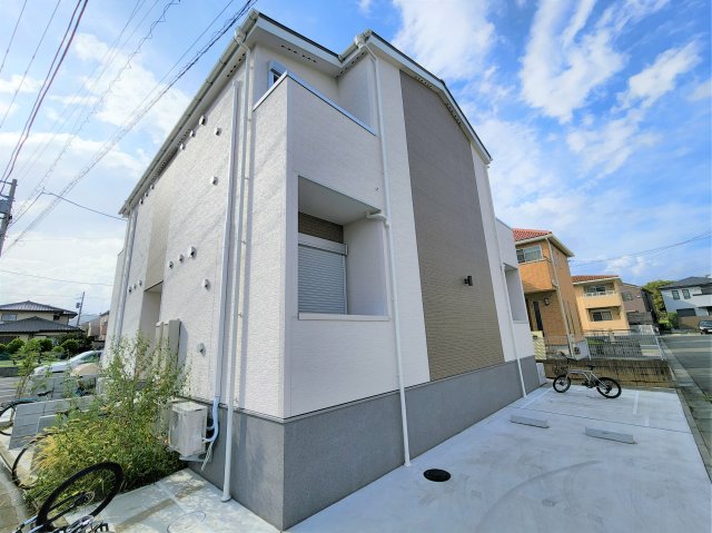 21/30 エントランス