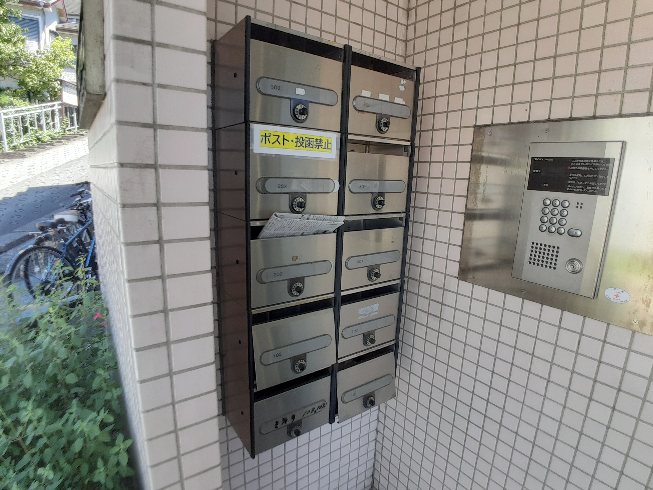 21/30 エントランス