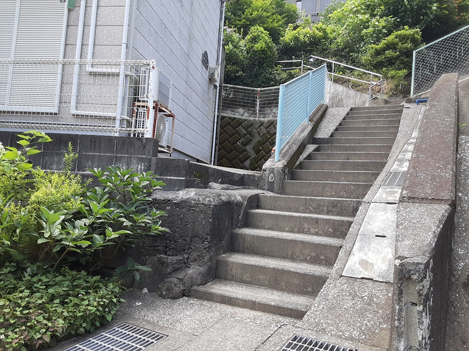 20/23 エントランス