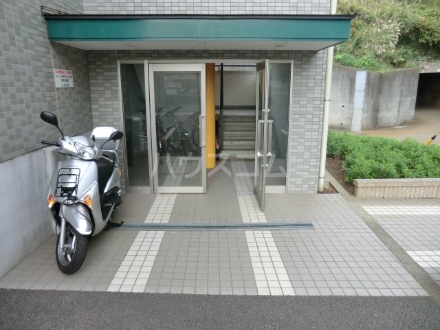 15/17 エントランス