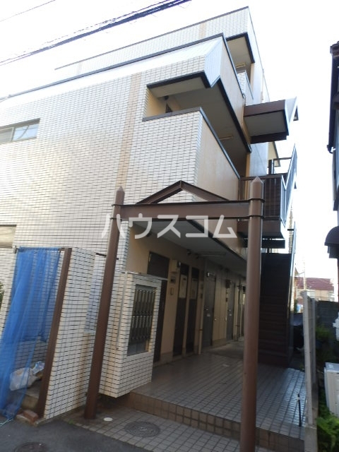 23/23 エントランス