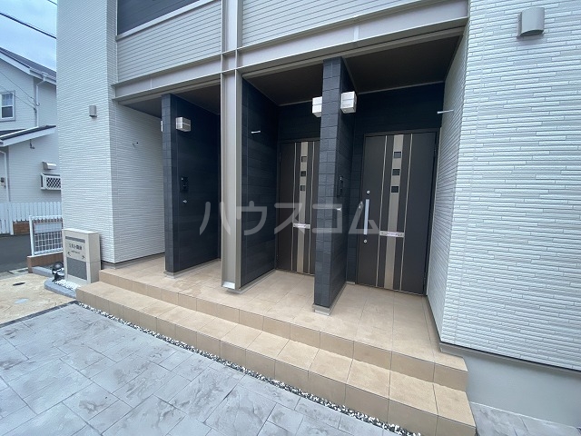 22/30 エントランス