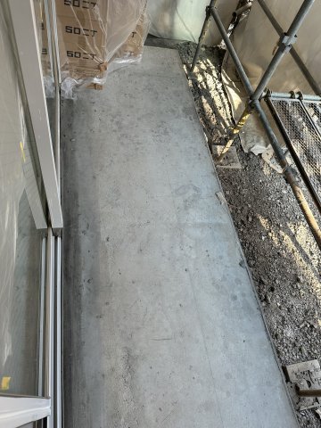 16/27 バルコニー