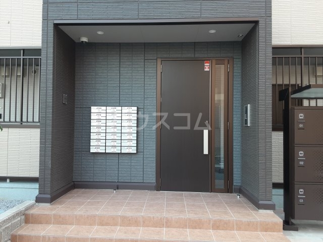 2/5 エントランス